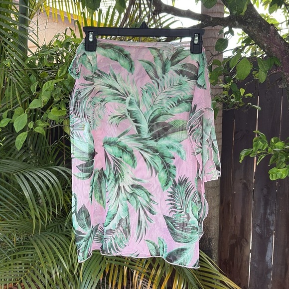 TINIBIKINI Tropical Print Sarong Cover Up one size fits most - Picture 3 of 7